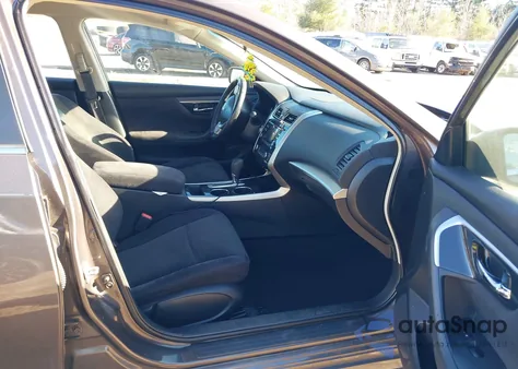 2013 Nissan Altima 2.5 Sv z USA, uszkodzony, nr VIN 1N4AL3AP8DN485382